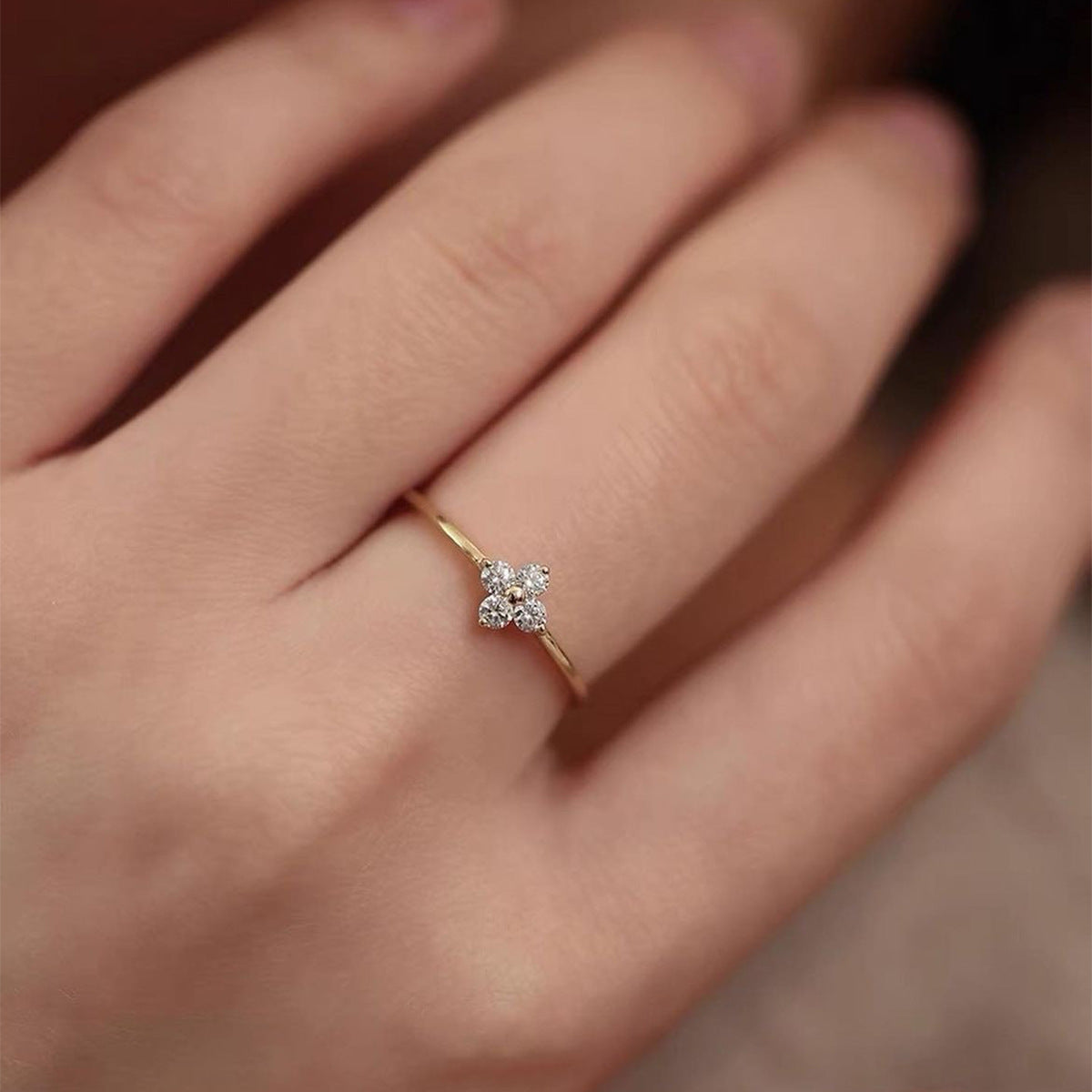Entry Lux Style Four-leaf Clover Micro-inlaid Zircon Ring