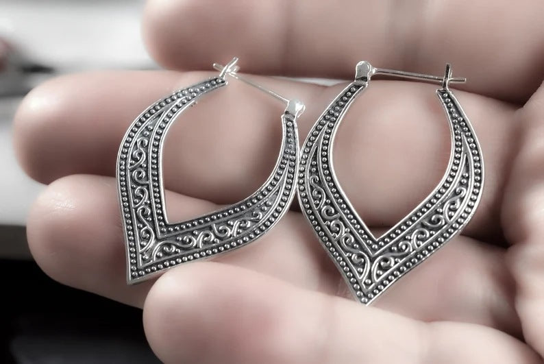 Vintage Ins Heart Love Heart Ethnic Style Carved Earrings
