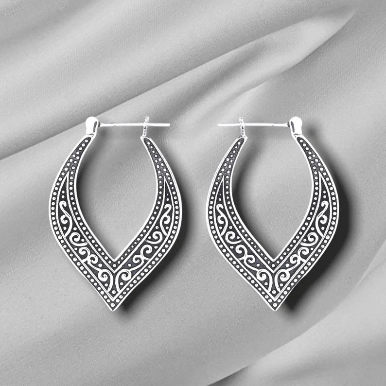 Vintage Ins Heart Love Heart Ethnic Style Carved Earrings